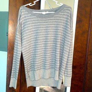 Gap size medium white & grey sweater.